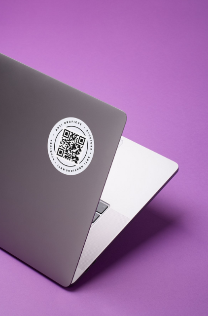 Adesivi e adesivi fustellati   Studio 83